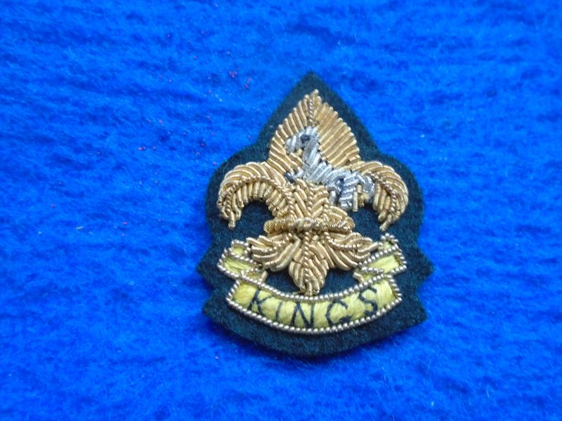 THE KINGS REGIMENT OFFICERS BULLION COLLAR BADGE