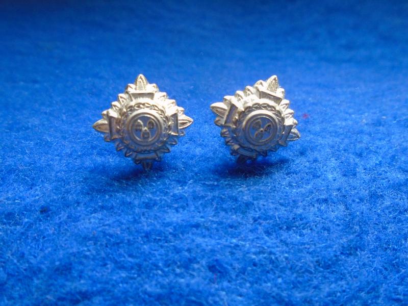 NEW PAIR BRITISH MILITARY OFFICERS SILVER BURNISH RANK PIPS, WIRE FIXINGS