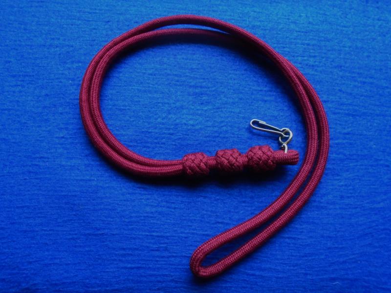 BRITISH MILITARY DUKE OF LANCASTER'S OFFICERS MAROON LANYARD + SWIVEL CLIP WITH 3 KNOTS