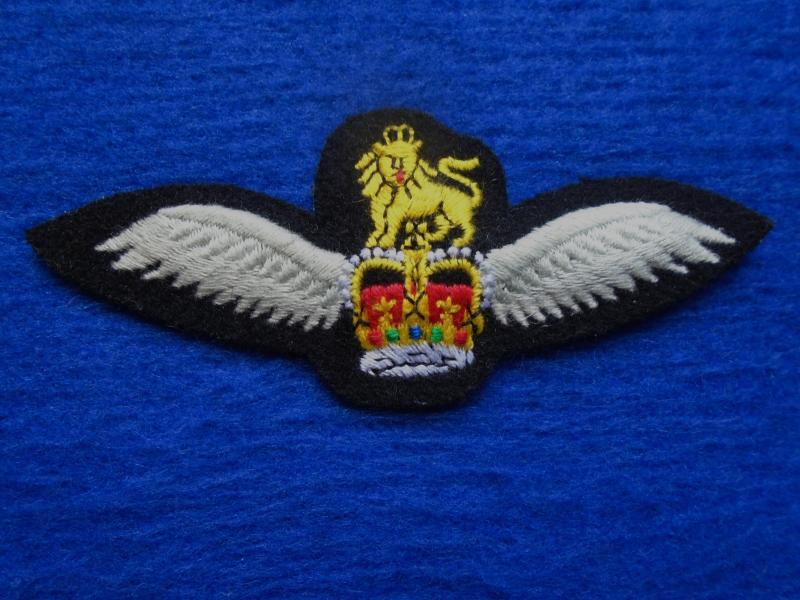 BRITISH ARMY, ARMY AIR CORPS EMBROIDERED PILOTS QUALIFICATION WINGS