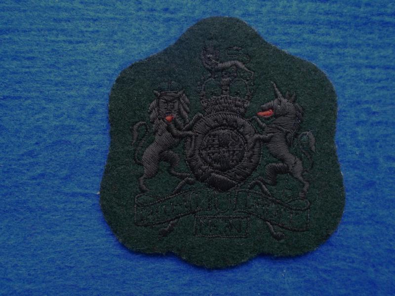 BRITISH REGIMENTAL SERGEANT MAJOR, ROYAL GURKHA RIFLES EMBROIDERED RANK BADGE