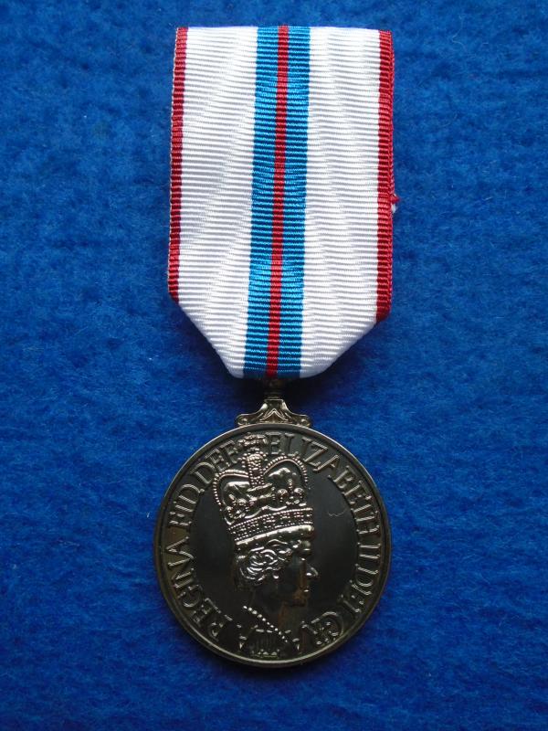 ERII QUEENS JUBILEE 1977 FULL SIZE MEDAL & RIBBON, HIGH QUALITY REPRODUCTION