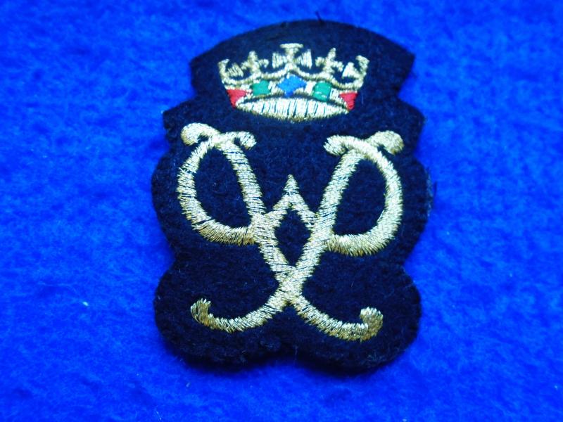 DUKE OF EDINBURGH'S GOLD AWARD BLAZER BADGE