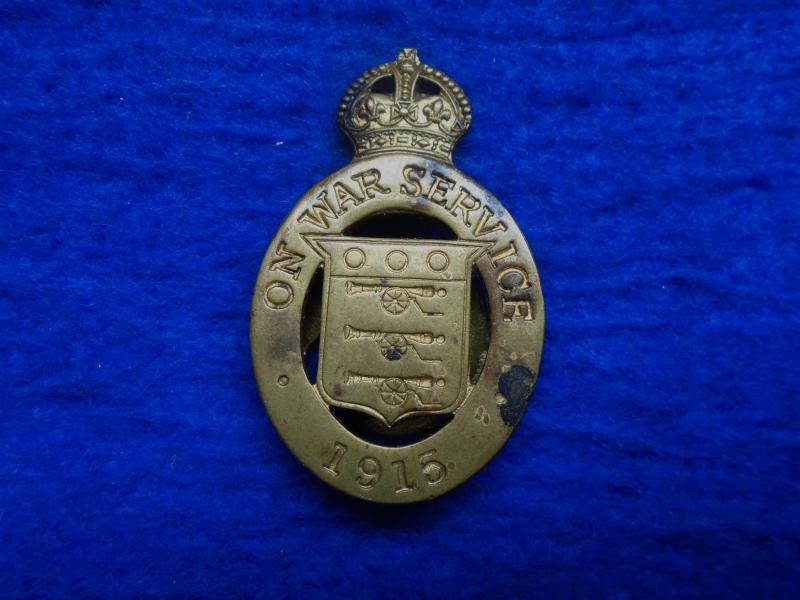 WWI ON WAR SERVICE 1915 MUNITION WORKERS BADGE  NO:- 69778 'R' BY MAPPIN & WEBB LTD