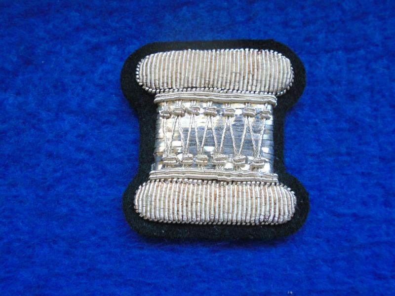 BRITISH ARMY DRUMMERS SILVER BULLION ARM BADGE