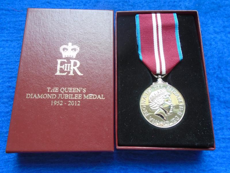 QUEENS DIAMOND JUBILEE 2012 FULL SIZE COPY MEDAL & PRESENTATION BOX FATTORINI