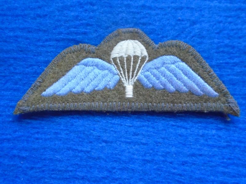 AIRBORNE REGIMENTS PARACHUTE WOVEN QUALIFICATION WINGS