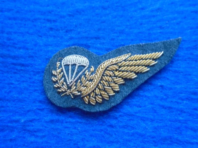 ROYAL AIR FORCE, RAF PARACHUTE INSTRUCTORS BULLION MESS DRESS BREVET, BRITISH MADE